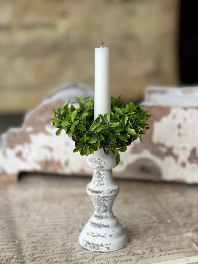 Lyric Boxwood Candle Ring